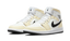 Air Jordan 1 Mid Lait de coco
